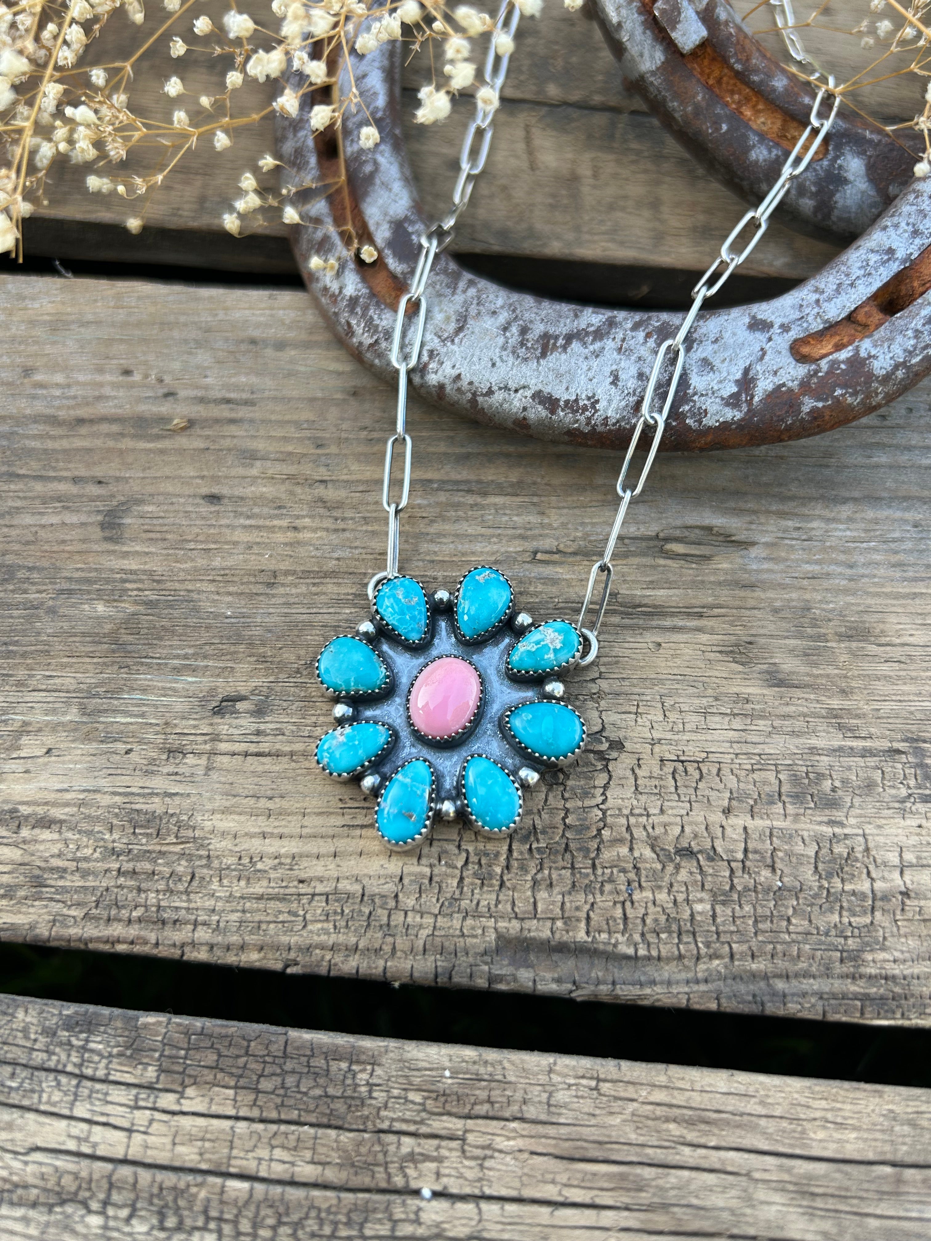 The Lola - White Water & Pink Conch